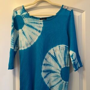 BELLDINI EMBELLISHED, TIE-DYED TOP